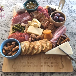 Lustige Charcuterie französische Fleisch & Käse und Scheiße Laser gravierte Schneidebrett Bambus graviert Party Geschenk Junggesellinnenabschied Hochzeit neues Haus E103