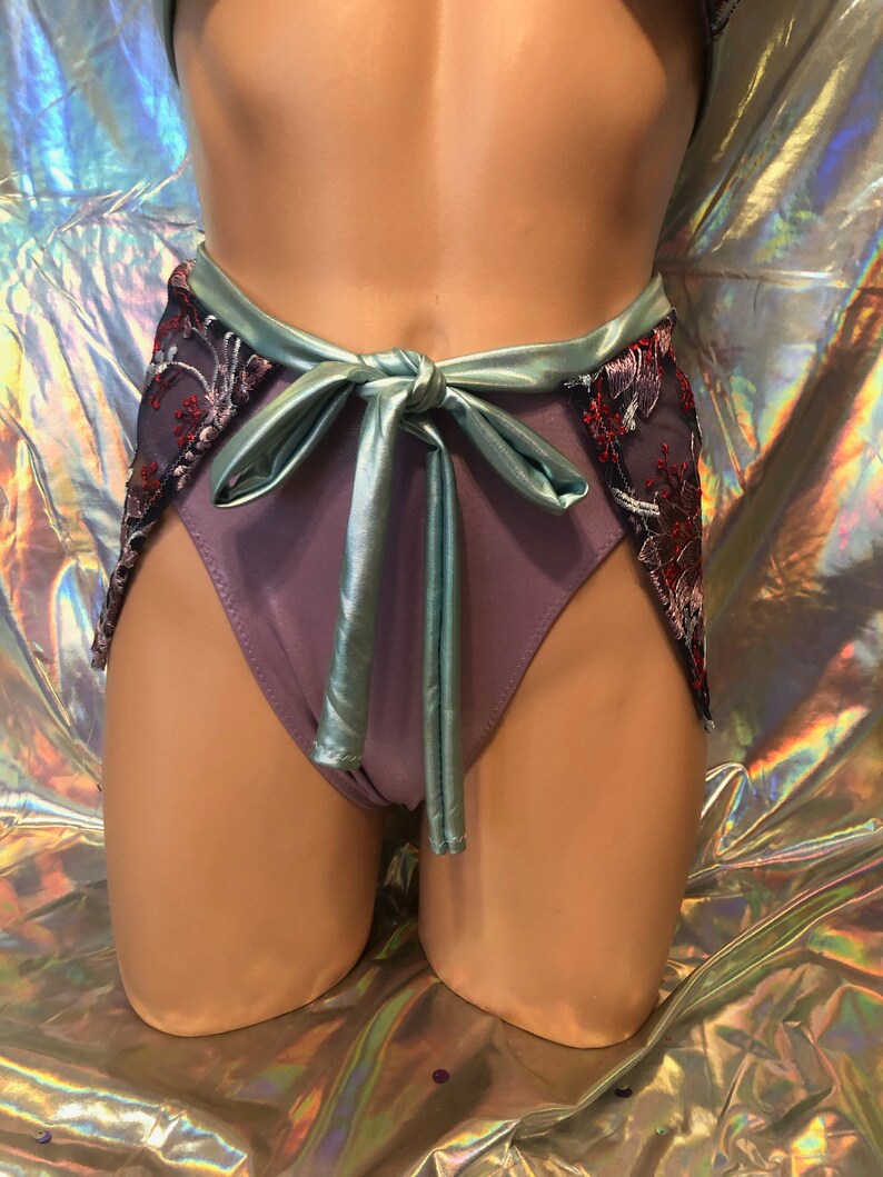 Tie On Skirt