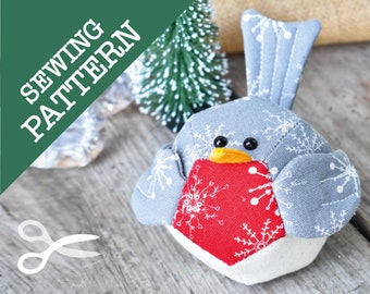 Penti Patch Robin - Um molde de costura para criar a decoração festiva mais fofa em forma de pisco-de-peito-ruivo, usando técnicas tradicionais de patchwork de uma maneira inovadora.