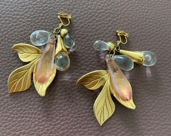 Plastic dandle clips bunch of grapes Gold/clear clips earrings