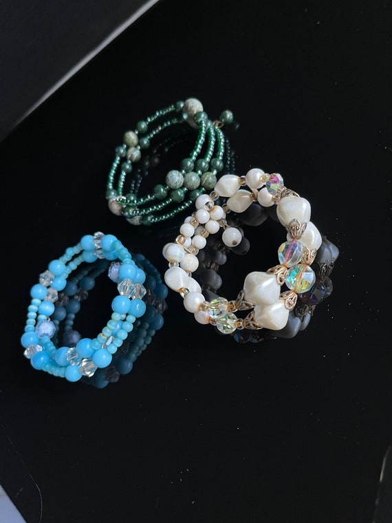 3 Wrap Bracelets memory Faux pearl white bracelet… - image 7