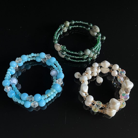 3 Wrap Bracelets memory Faux pearl white bracelet… - image 5