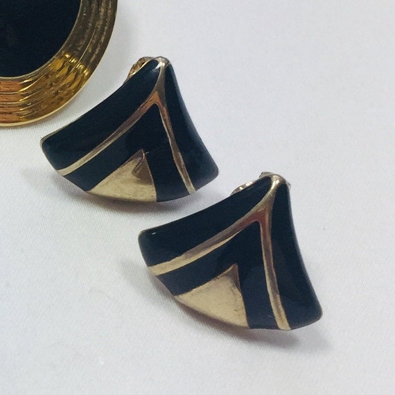 3 couples vintage earrings Gold tone metal/black … - image 4