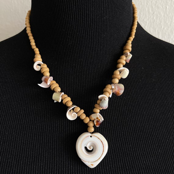 Shell/wood beads choker White/beige beads choker … - image 2