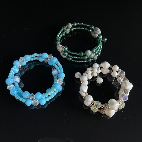 3 Wrap Bracelets memory Faux pearl white bracelet… - image 1