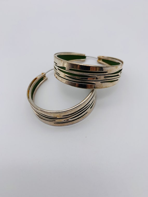 Silver enamel hoops earrings Silver tone metal/gr… - image 2