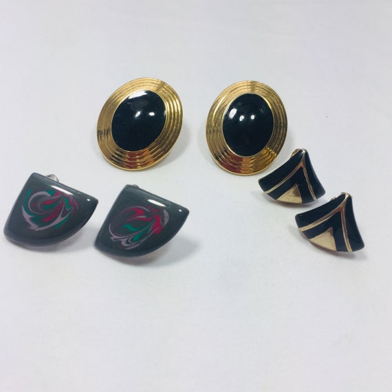 3 couples vintage earrings Gold tone metal/black … - image 9