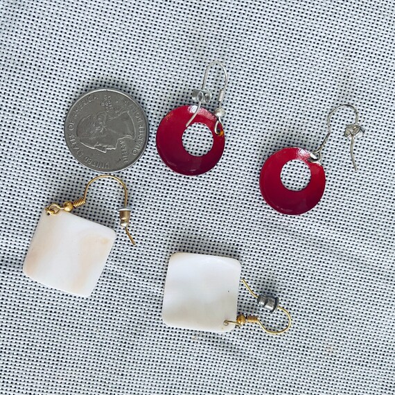 Red enamel circle/white shell square earrings Ear… - image 4