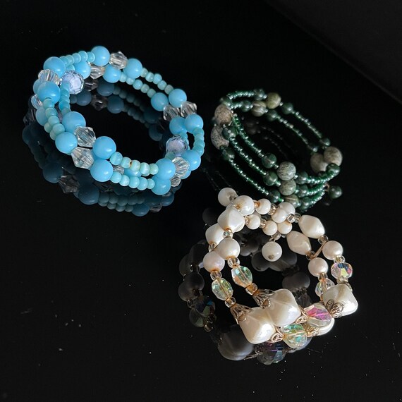 3 Wrap Bracelets memory Faux pearl white bracelet… - image 6