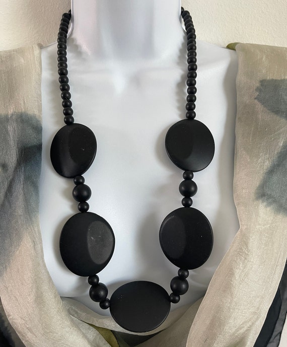 Necklaces White and Black Lot of 2 White plastic r