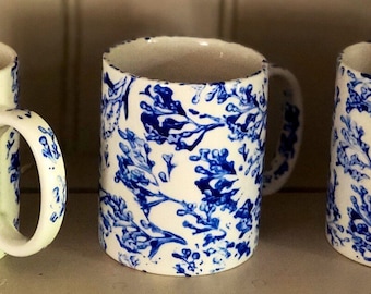 Set of 6 blue or pink mugs