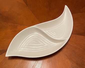 California 1950's Long Leafed Shaped Pottery Bowl