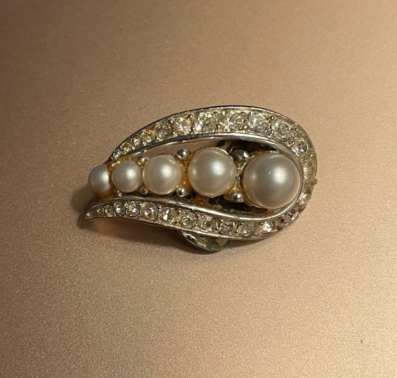Antique/Vintage Faux Pearl & Rhinestone Clip Earr… - image 3