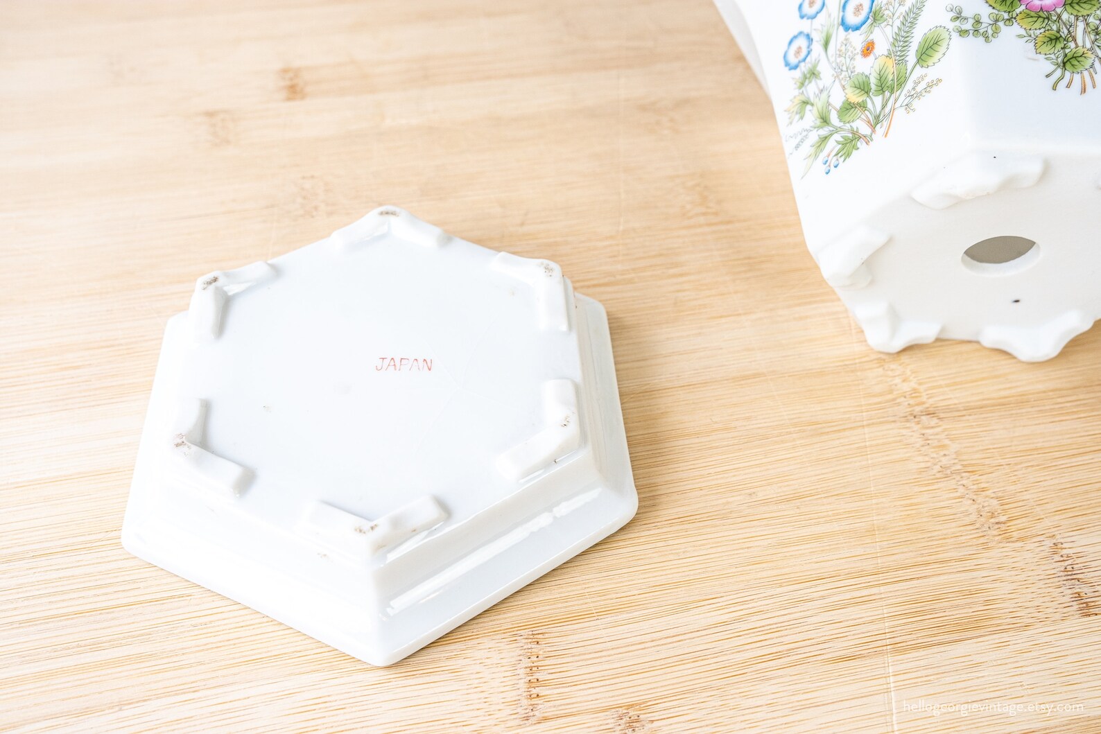 Kleine sechseckige weiße Platte mit botanischem Blumenmuster | Etsy