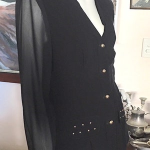 1980s vintage slimming 2-piece power suit by Cue is stunning, lined, classy timeless unique & eye catching with sheer sleeves, be on cue image 7