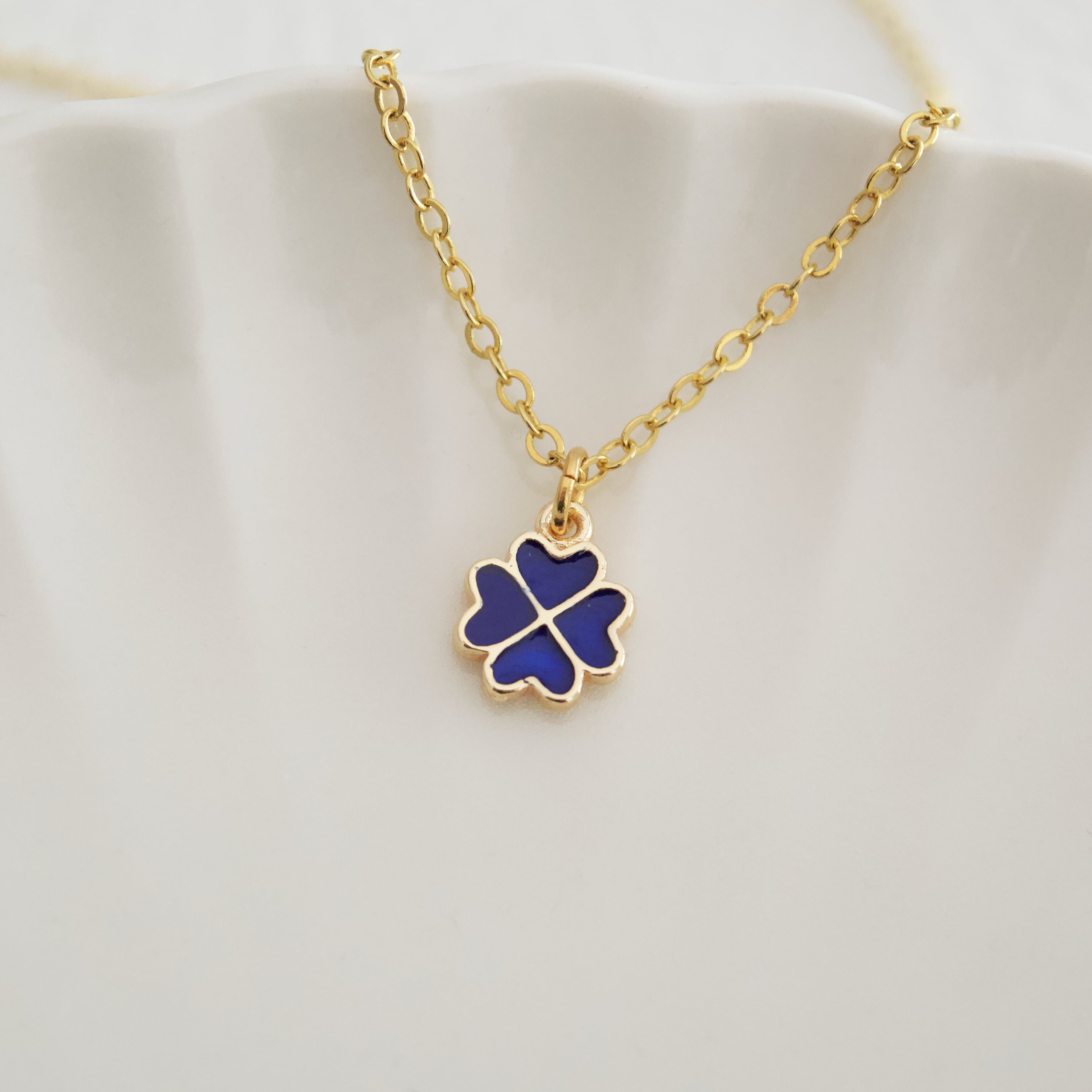 Dior four leaf clover necklace best sale