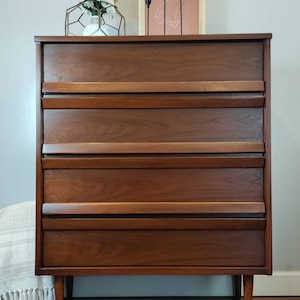 Mid century bassett highboy dresser deals