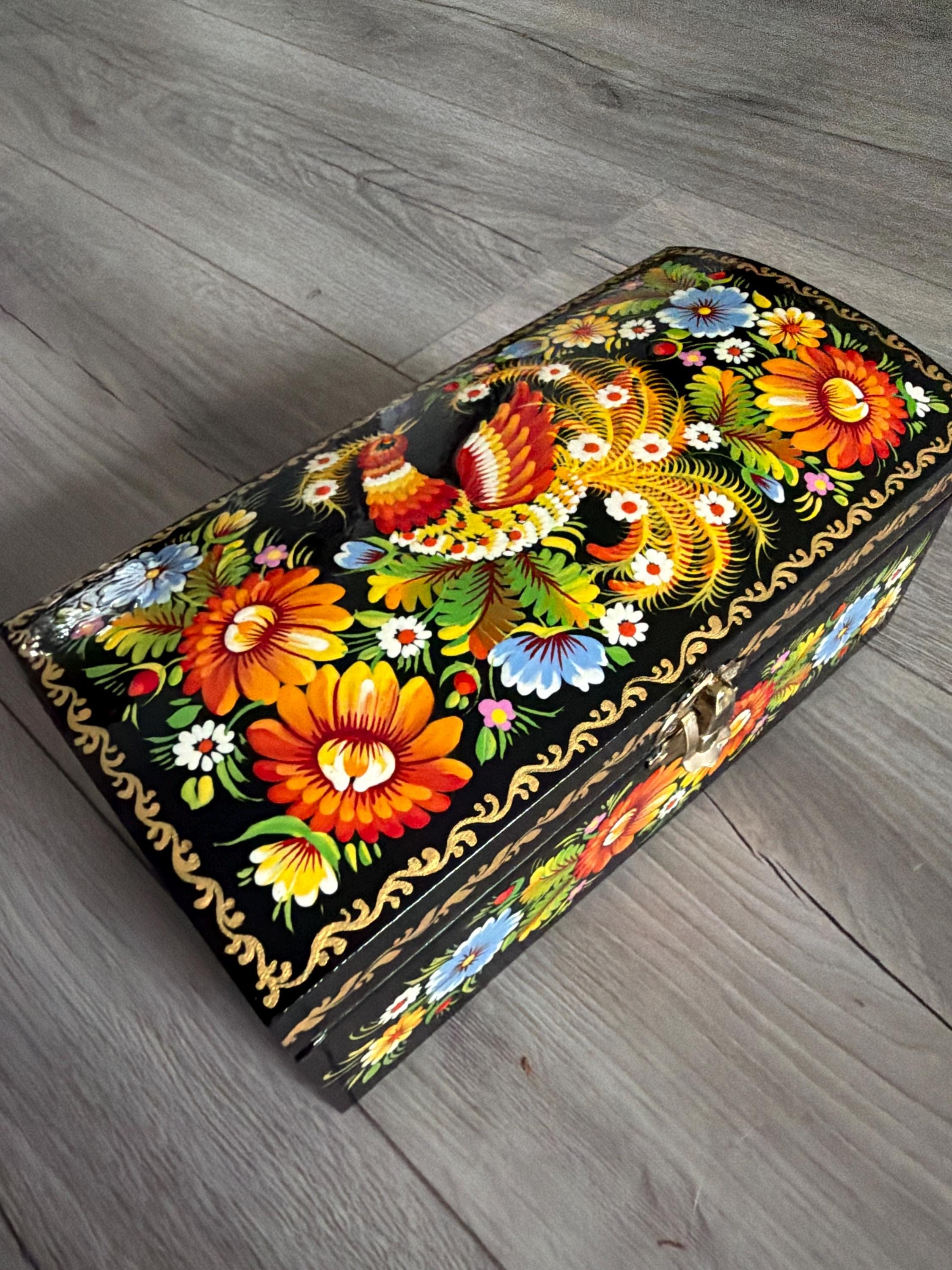 Petrykivka ペトリキフカ　手描き装飾小物入れ　ジュエリーボックス Petrykivka Boxes - Etsy