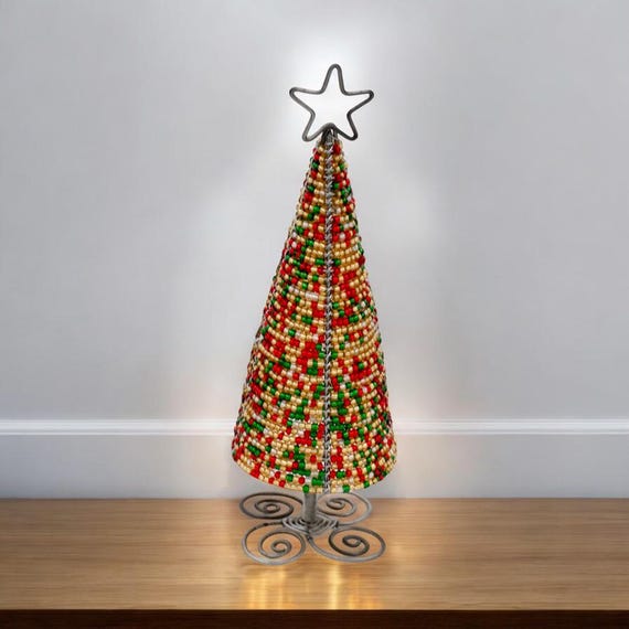 ビーズ装飾の小型クリスマスツリー ビーズのクリスマスツリー：星型トッパー付きミニホリデー