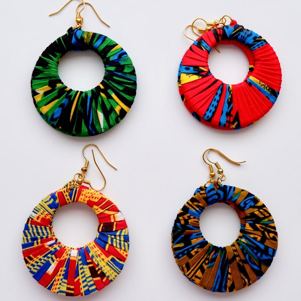 Boucles d'oreilles/crochets imprimés africains, boucles d'oreilles pendantes en tissu de coton, boucles d'oreilles d'été, boucles d'oreilles rondes bohèmes, boucles d'oreilles élégantes