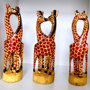 wooden giraffe, pair of kissing giraffe, hand curved wooden Animals for home decor, Christmas gift idea 2020-2021