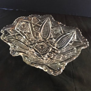 Vintage EAPG Indiana Glass Paneled Daisy and Finecut Clear Rectangular Fruit Bowl