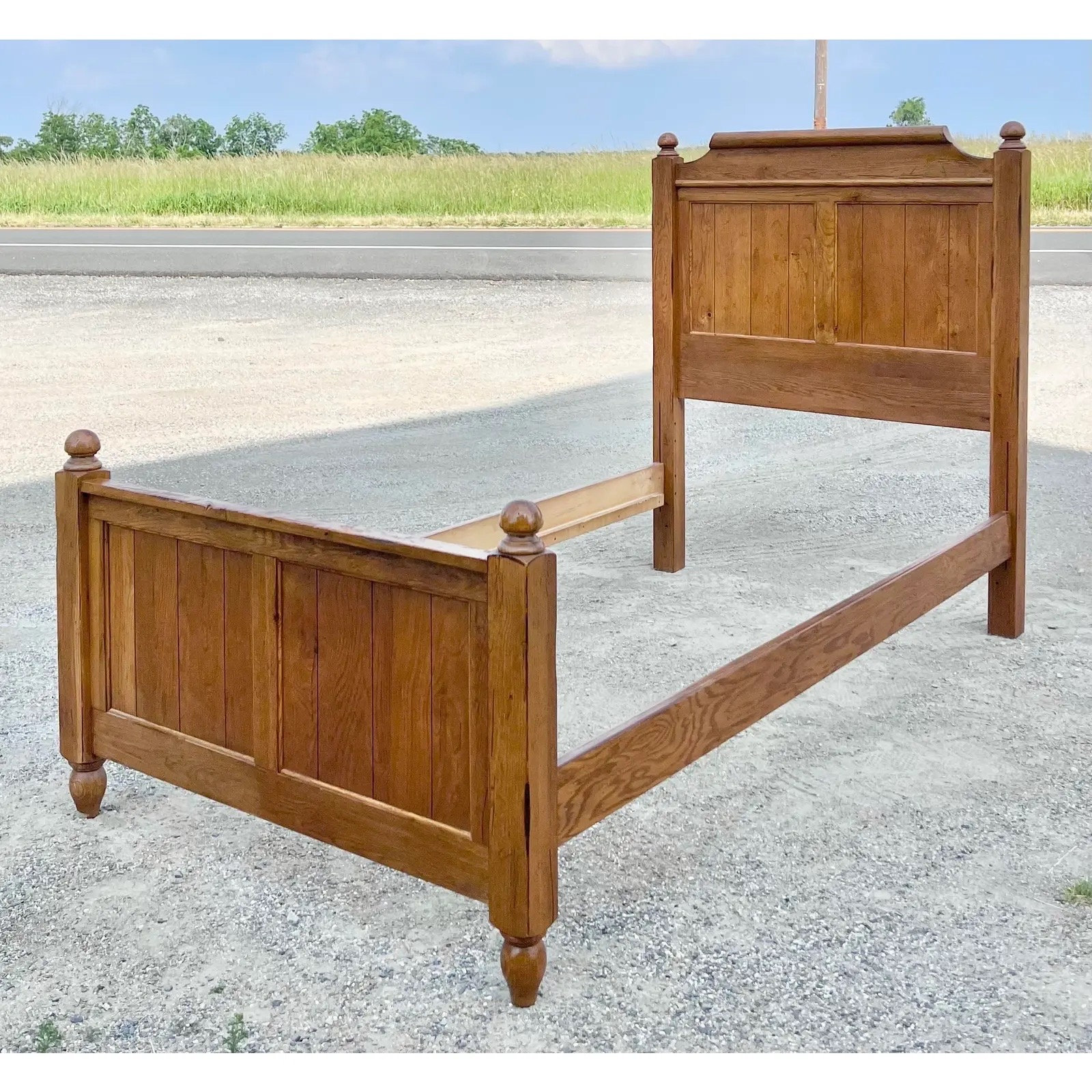 Broyhill Eden King Bed - xrmo6vk