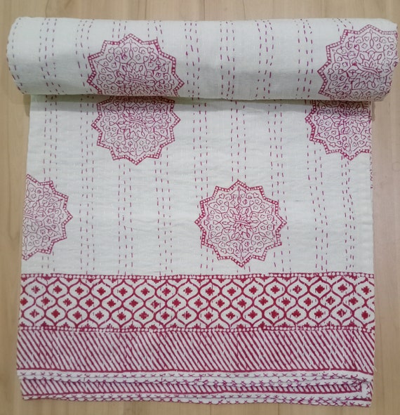 Pink kantha quilt sale