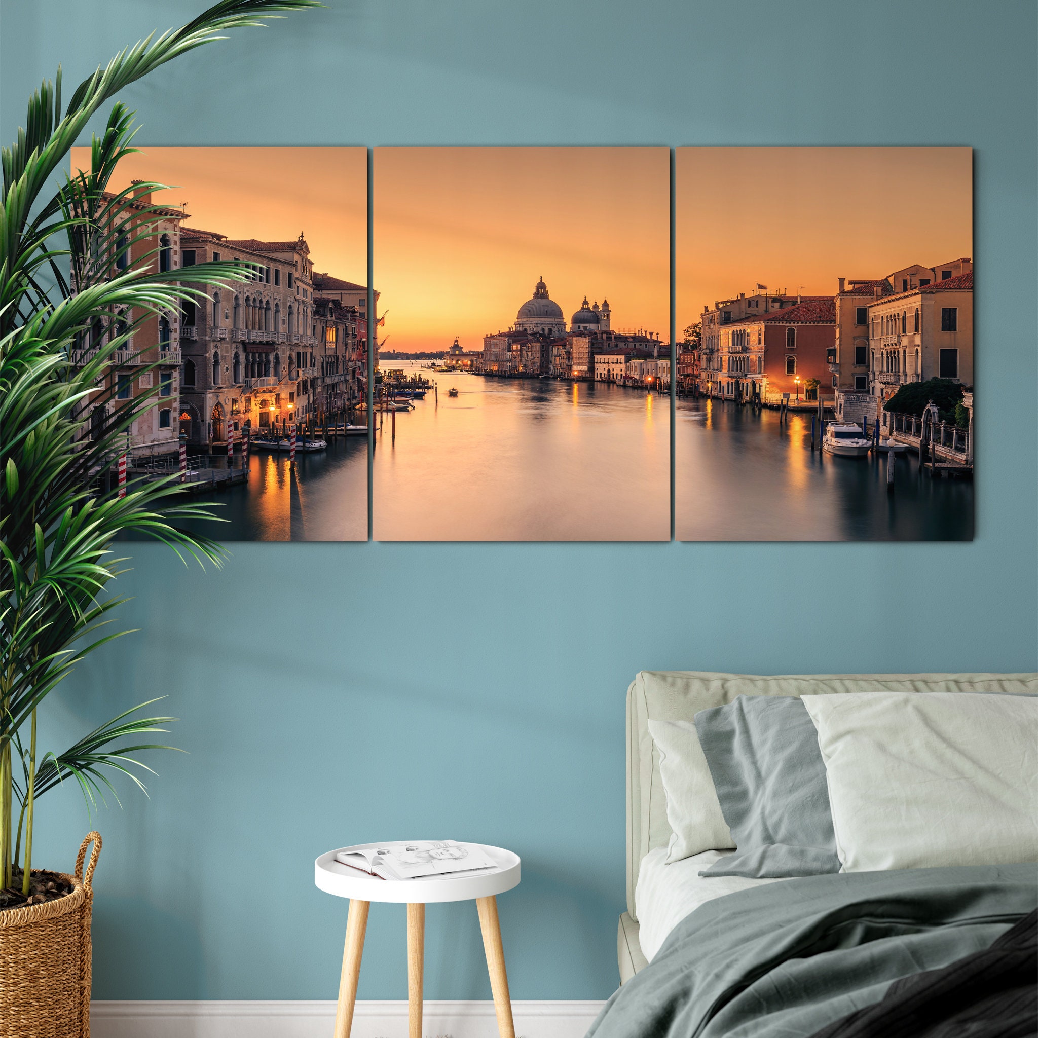 Dawn On Venice - Photographie de Lac Bâtiments