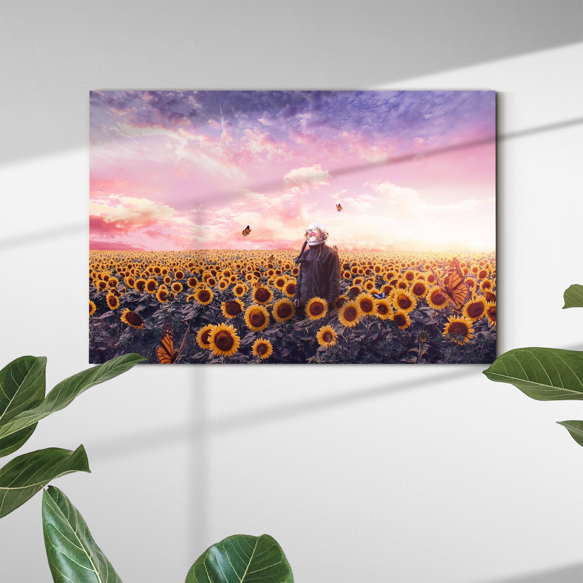 Astronaute sur Un Champ de Tournesol - Landscape Wall Art Flower Nature Canvas Art
