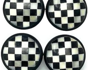 Tirador de cajón de cuerno hecho a mano con diseño a cuadros blancos y negros