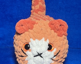Gatito de peluche tejido a crochet - Atigrado naranja/blanco