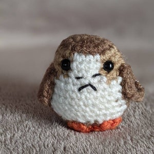Crocheted Itsy-Bitsy Pocket Porg, Female