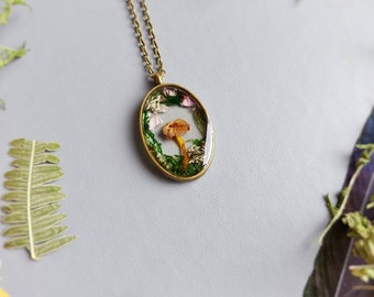 Resin Terrarium Necklace with Mushroom Moss: Fungi Botanical Mushroomcore Fairy Woodsy Northwoods Boreal Jewelry Wood Pendant