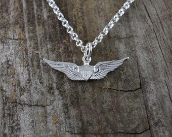 Engraved Senior Sr. Army Aviator Wings Car Tag Diamond Etched License Plate Gift | Black | Aluminum | 12 In X 6 In | Gloss | Bolt-On | Universal Fitment | 3 - Foto 9