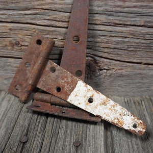 Set 6&quot;  - Small Rusty Hinges, T-strap hinges, Vintage hinges, Barndoor hardware, Salvaged