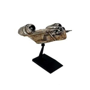 Spaceship Razor CrestT: finished model 1/350 Mandalorian Spaceship Razor CrestT Bandai