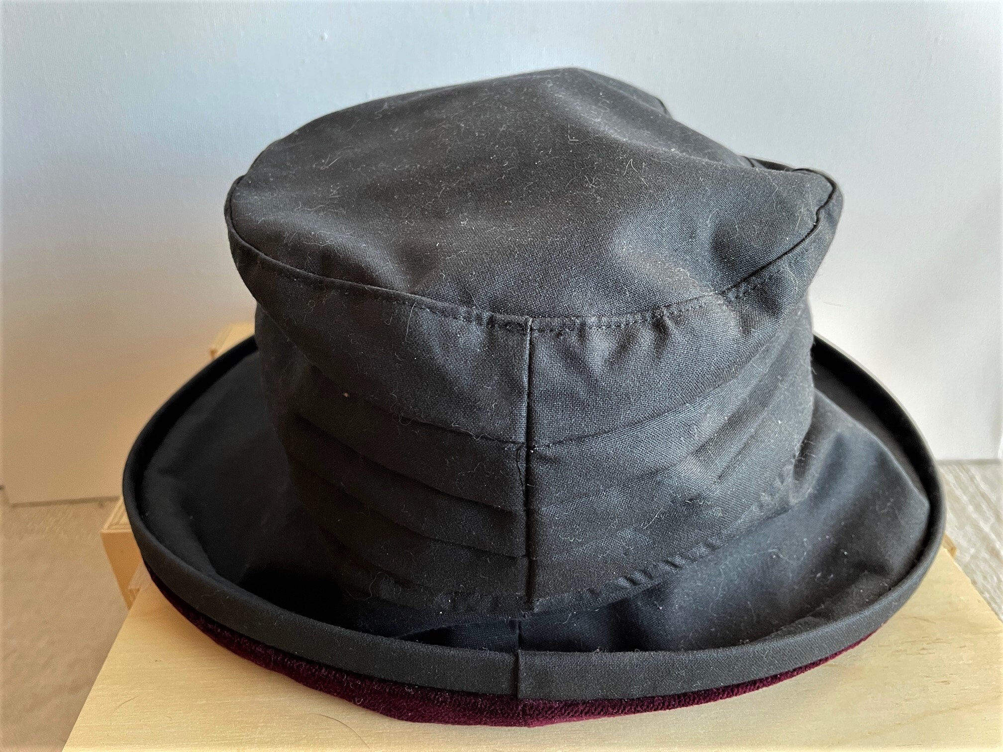 Hand Tailored Ladies Hat Waxed Cotton 