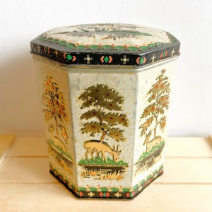 Peek Frean and Co Ltd London England Vintage Biscuit or Cookie Tin, Black and Gold and Green Octagonal Tin, Foxhunting Horsey Decor