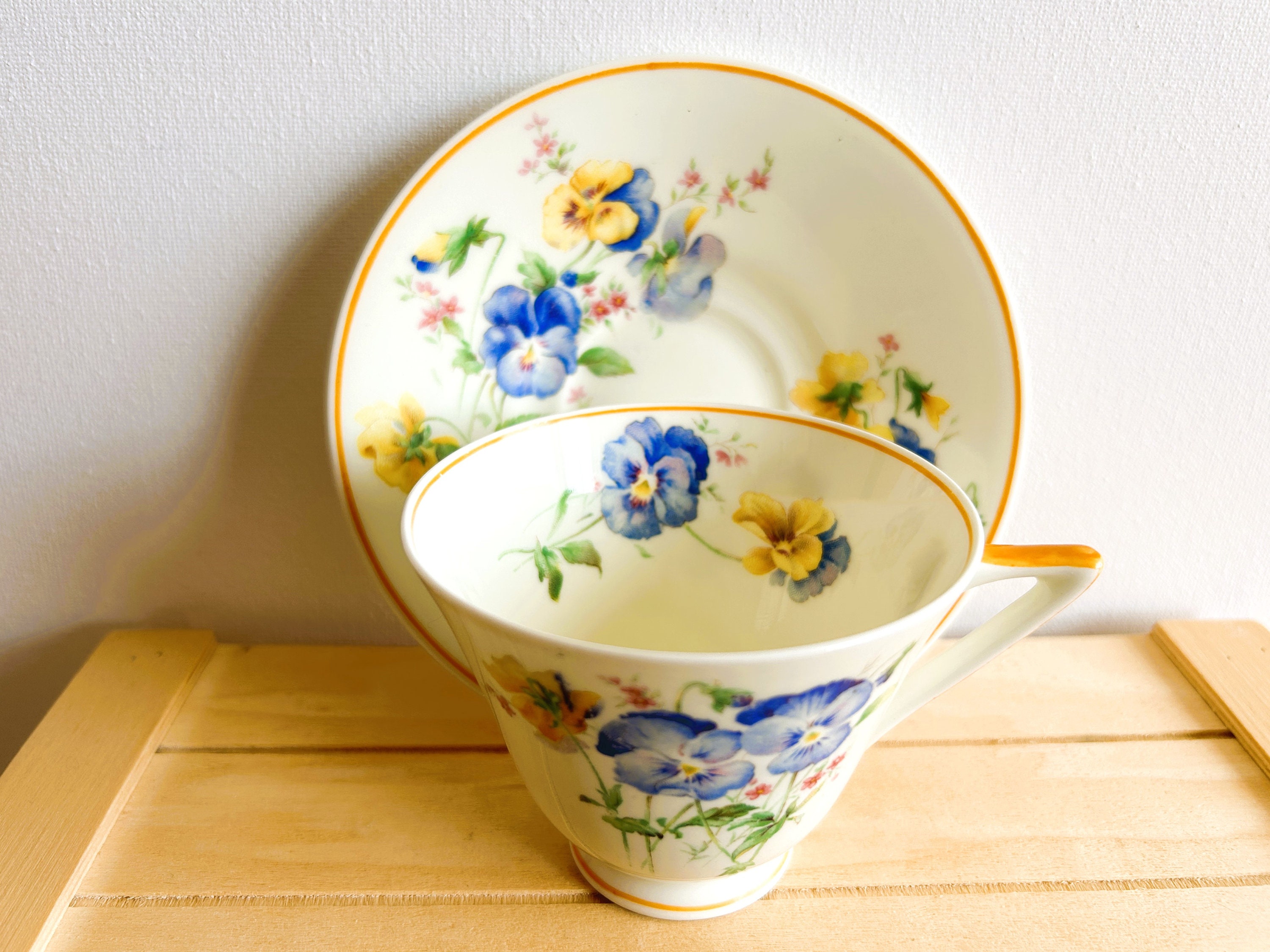 Royal Doulton Pansies Vintage Teacup and Saucer Set, Made in England in the 1930s, Hand Painted Porcelain, Art Deco Dishes