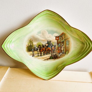 Assiette en forme d'étoile Royal Winton Grimwades, années 1940, fabriquée en Angleterre, scène de coaching en vieil anglais, The White Horse Coaching Inn