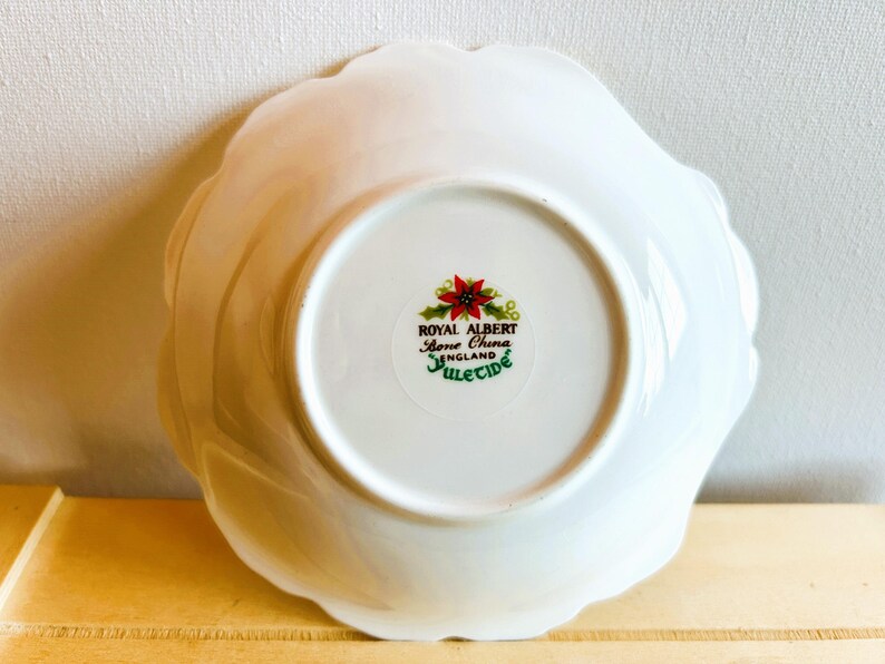 Vintage Weihnachtsschmuckstück oder Süßigkeitenteller, Royal Albert und Rosina, Made in England Bild 5
