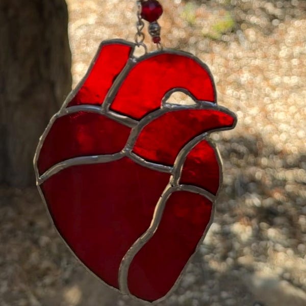 Herz aus Buntglas (Engel)