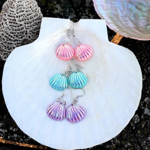 Mermaid Shell Earrings / Shell Earrings / Iridescent Shell Earrings / Mermaid Earrings /  Gift for Girls / Daughter earrings / Ocean / Beach