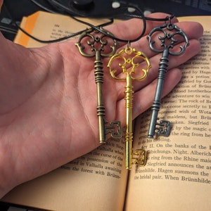 Vintage Key Necklace Skeleton Key Necklace Ornate Key Vintage Style Antiqued Skeleton Keys Fancy Key Necklace Victorian RPG Bridesmaid
