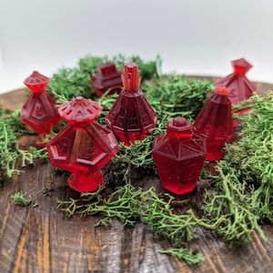 Rapturous Potion Dice Red Potion Dice Resin Potion Dice Magic Dice Game Master Gift TTRPG Gift Gamer Gift Halloween Novelty Dice