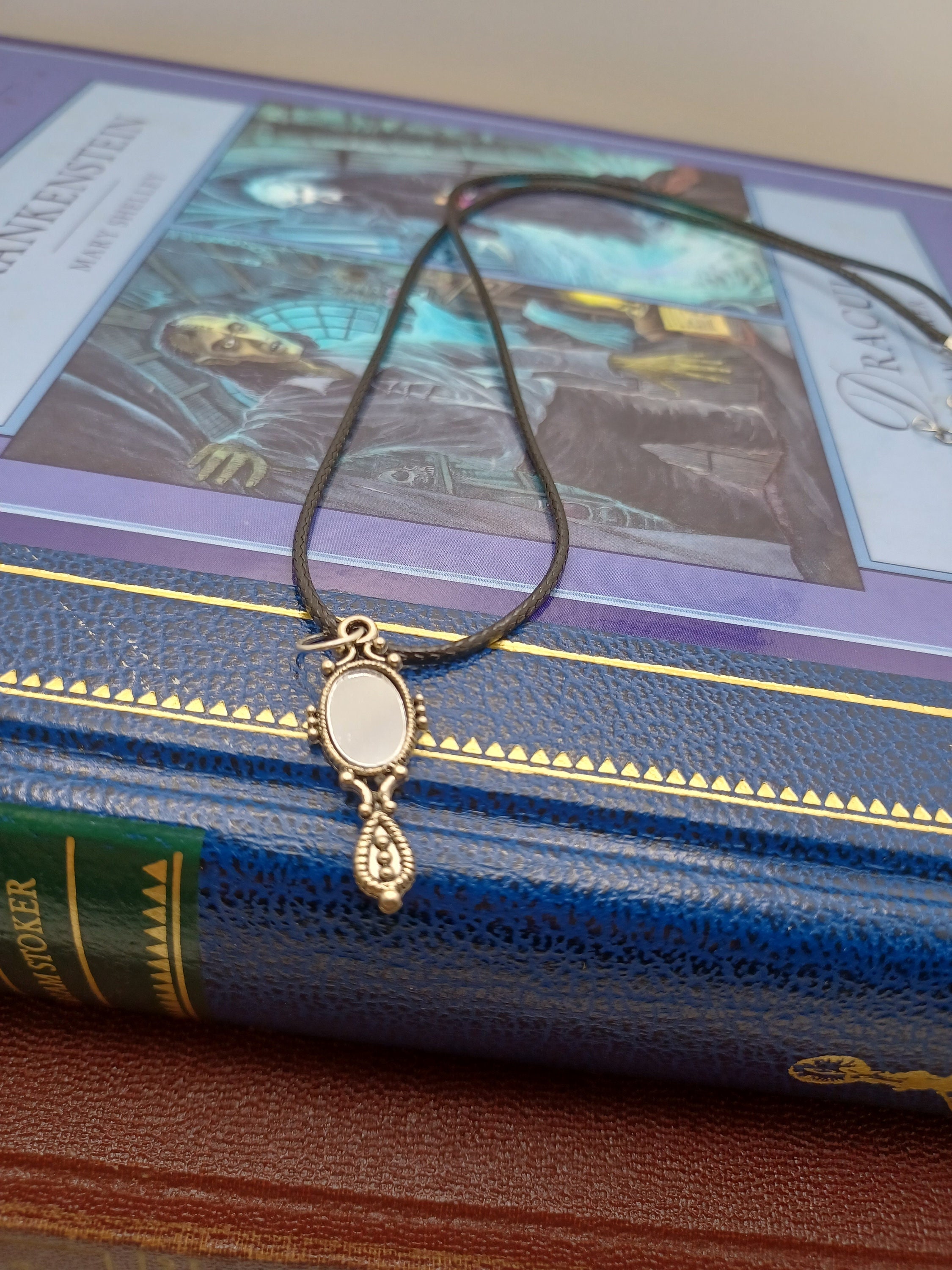 Mirror Necklace / Hexenspeigel / Witches Mirror / Witches Necklace / Tiny Hexen - Picture 9 of 10