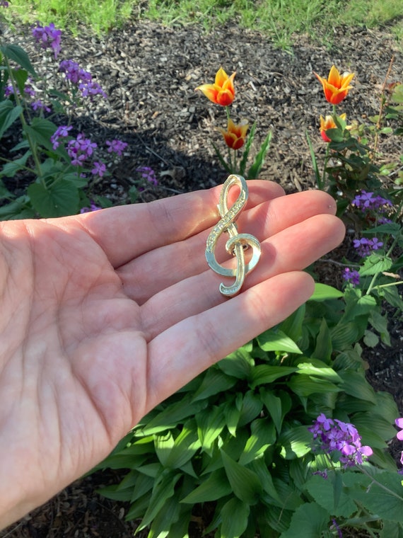 Treble Clef Pin