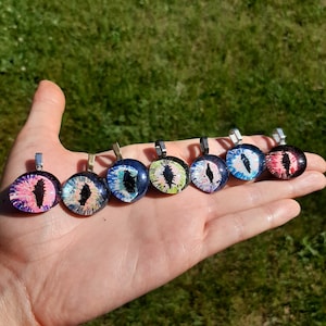 Collana con occhio di drago Collana con occhio di drago a sorpresa Collana con drago Gioielli con ciondolo a drago Collana con occhio Collana con drago per donna Occhio di serpente Gatto