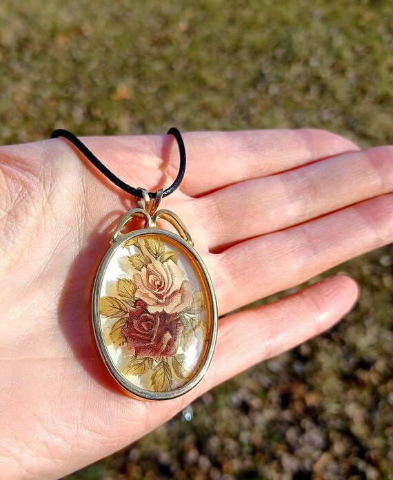 Vintage Rose Pendant Necklace / Vintage Rose Neck… - image 1